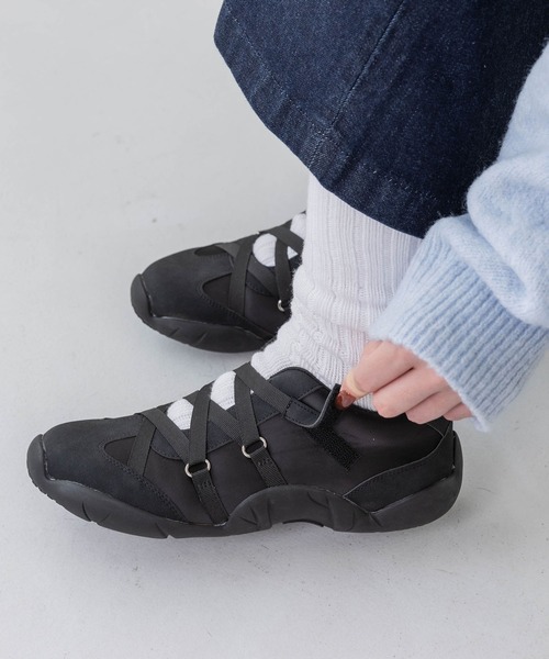 EVOL（イーボル）の「【S-LLサイズ展開・軽量】クロスストラップスニーカー IZ5890（スニーカー・レディース・グレー/レオパード/ブラック・M/S/LL/L）」の17枚目の写真