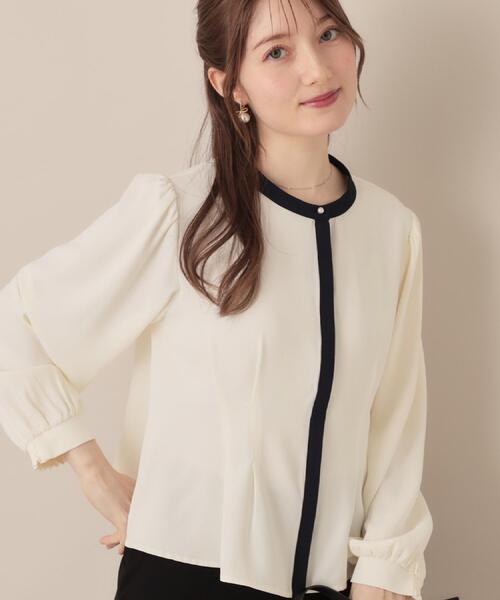 couture brooch（クチュールブローチ）の「【きれいめ・通勤】配色羽織れるブラウス（シャツ/ブラウス・レディース・ホワイト系7/ネイビー系4/グレー系4・42/40/38/36）」の2枚目の写真