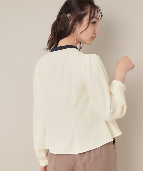 couture brooch（クチュールブローチ）の「【きれいめ・通勤】配色羽織れるブラウス（シャツ/ブラウス・レディース・ホワイト系7/ネイビー系4/グレー系4・42/40/38/36）」の5枚目の写真