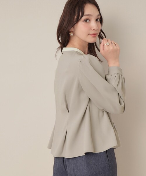 couture brooch（クチュールブローチ）の「【きれいめ・通勤】配色羽織れるブラウス（シャツ/ブラウス・レディース・ホワイト系7/ネイビー系4/グレー系4・42/40/38/36）」の19枚目の写真