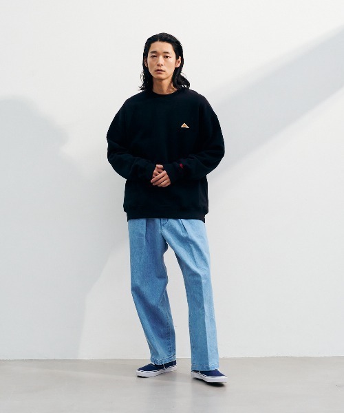 KELTY(ケルティ)の「ミニロゴクルーネックスウェット(スウェット・レディース・ベージュ/杢グレー/ブラック/ホワイト・S/MEDIUM/L/XL)」の6枚目の写真