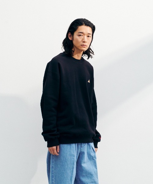 KELTY(ケルティ)の「ミニロゴクルーネックスウェット(スウェット・レディース・ベージュ/杢グレー/ブラック/ホワイト・S/MEDIUM/L/XL)」の9枚目の写真