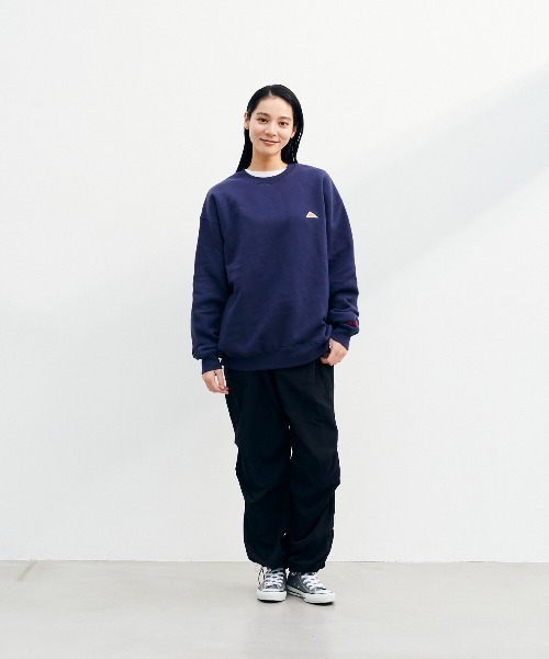 KELTY(ケルティ)の「ミニロゴクルーネックスウェット(スウェット・レディース・ベージュ/杢グレー/ブラック/ホワイト・S/MEDIUM/L/XL)」の17枚目の写真