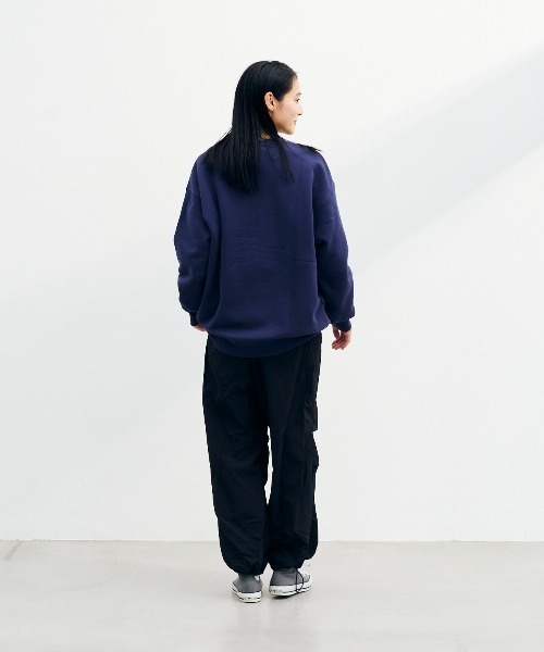 KELTY(ケルティ)の「ミニロゴクルーネックスウェット(スウェット・レディース・ベージュ/杢グレー/ブラック/ホワイト・S/MEDIUM/L/XL)」の19枚目の写真