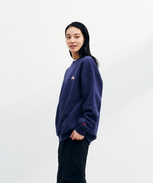 KELTY(ケルティ)の「ミニロゴクルーネックスウェット(スウェット・レディース・ベージュ/杢グレー/ブラック/ホワイト・S/MEDIUM/L/XL)」の21枚目の写真