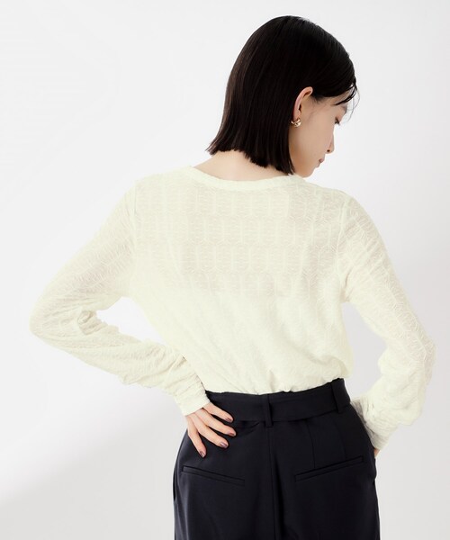 THE SHOP TK （ザ ショップ ティーケー ）の「ウェーブシアー袖クシュプルオーバー【洗濯機OK】（Tシャツ/カットソー・レディース・ブラック/ブルー系その他/オフホワイト・13/12）」の7枚目の写真