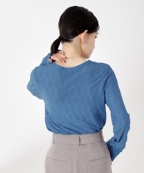 THE SHOP TK （ザ ショップ ティーケー ）の「ウェーブシアー袖クシュプルオーバー【洗濯機OK】（Tシャツ/カットソー・レディース・ブラック/ブルー系その他/オフホワイト・13/12）」の16枚目の写真