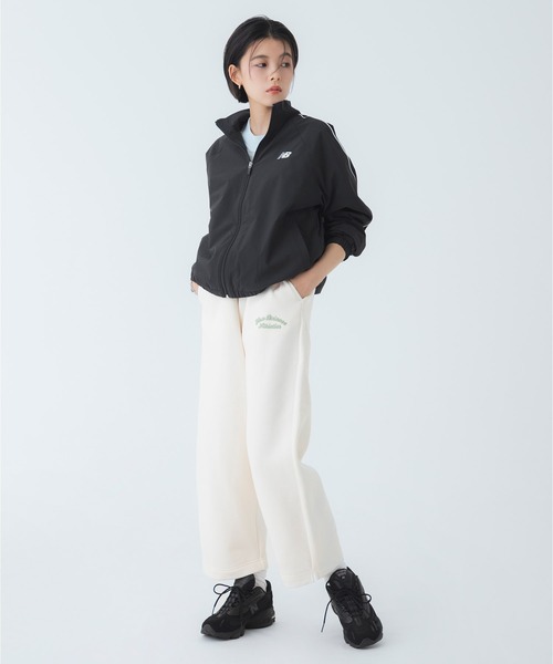 NEW BALANCE(ニューバランス)の「裏起毛トリコットラインドジャケット(ジャージ・レディース・グレイッシュベージュ/ブラック・SMALL/MEDIUM/X-LARGE/LARGE)」の11枚目の写真