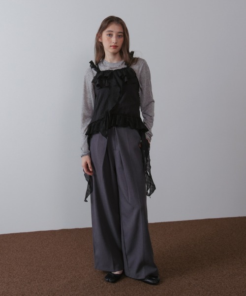 Bab(バブ)の「ラッフルフリルキャミソール(Tシャツ/カットソー・レディース・ブラック/オフホワイト・M)」の17枚目の写真