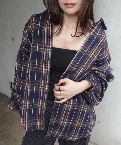 CORNERS（コーナーズ）の「ネルチェックオーバーサイズシャツ（シャツ/ブラウス・レディース・ブラック/ブラウン/ネイビー・M）」の4枚目の写真
