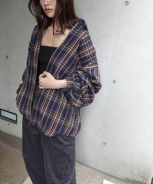 CORNERS（コーナーズ）の「ネルチェックオーバーサイズシャツ（シャツ/ブラウス・レディース・ブラック/ブラウン/ネイビー・M）」の5枚目の写真