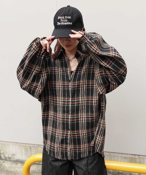 CORNERS（コーナーズ）の「ネルチェックオーバーサイズシャツ（シャツ/ブラウス・レディース・ブラック/ブラウン/ネイビー・M）」の22枚目の写真