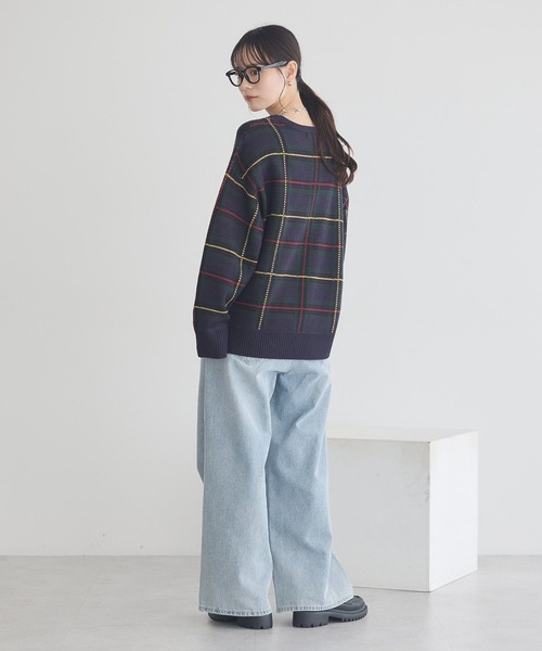 earth music&ecology(アースミュージックアンドエコロジー)の「チェックジャガードニットプルオーバー(ニット/セーター・レディース・ブルー系その他5/ブラウン系その他4・FREE)」の11枚目の写真
