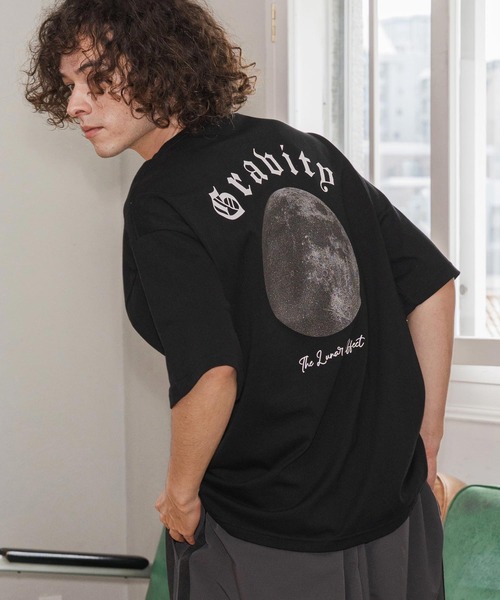 CAMBIO(カンビオ)の「mt9991- プリントT_Gravity Tシャツ(2502110MCB)(Tシャツ/カットソー・メンズ・ホワイト/ブラック/ブルー系その他・L/XL/S/M)」の3枚目の写真