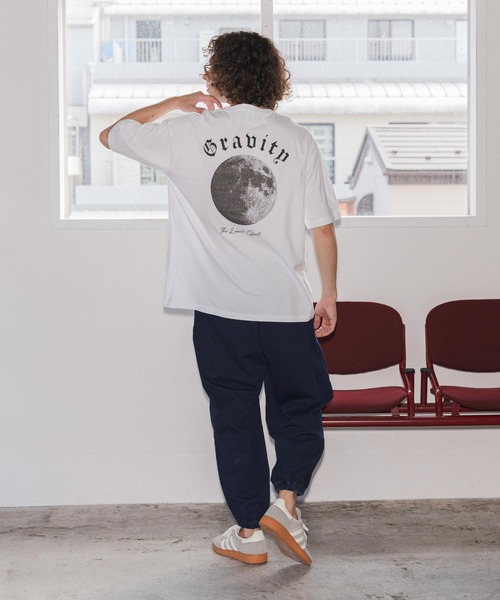 CAMBIO(カンビオ)の「mt9991- プリントT_Gravity Tシャツ(2502110MCB)(Tシャツ/カットソー・メンズ・ホワイト/ブラック/ブルー系その他・L/XL/S/M)」の8枚目の写真