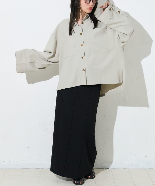 TRIANGLE PALETTE(トライアングルパレット)の「ワイドスリーブポケットシャツ/2袖2way仕様(シャツ/ブラウス・レディース・ブラック/グレイッシュベージュ/カーキ/ブラウン・FREE)」の15枚目の写真