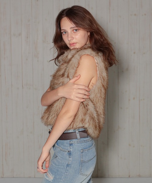 GLAMOROUS JANE（グラマラスジェーン）の「ダブルジップショート丈ファーベスト（ベスト・レディース・ベージュ/ブラウン/ライトベージュ/ライトブラウン/チャコールグレー・FREE）」の19枚目の写真