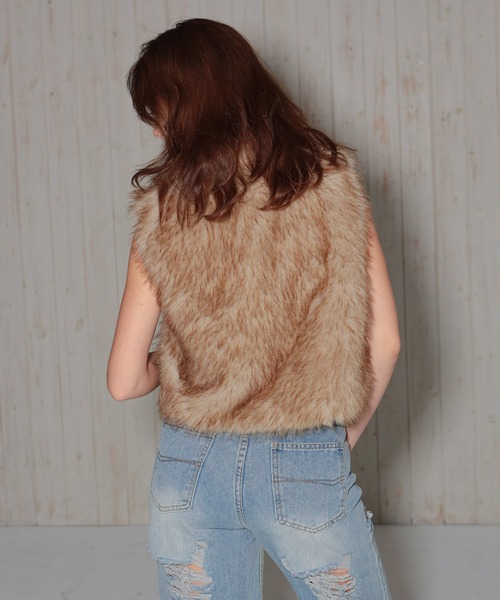 GLAMOROUS JANE（グラマラスジェーン）の「ダブルジップショート丈ファーベスト（ベスト・レディース・ベージュ/ブラウン/ライトベージュ/ライトブラウン/チャコールグレー・FREE）」の12枚目の写真