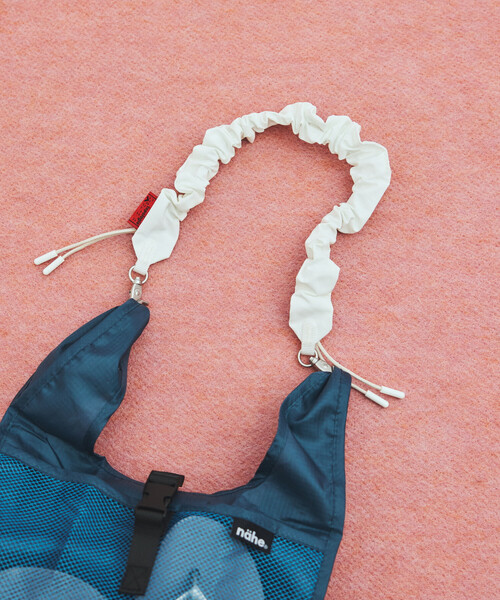 Topologie(トポロジー)の「Topologie/トポロジー Bungee Wrist Strap バンジーリストストラップ(ストラップ単体)(スマホグッズ・メンズ・ナチュラル/ブラック/サックスブルー・ONE SIZE)」の12枚目の写真