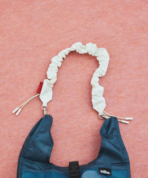 Topologie(トポロジー)の「Topologie/トポロジー Bungee Wrist Strap バンジーリストストラップ(ストラップ単体)(スマホグッズ・メンズ・ナチュラル/ブラック/サックスブルー・ONE SIZE)」の16枚目の写真