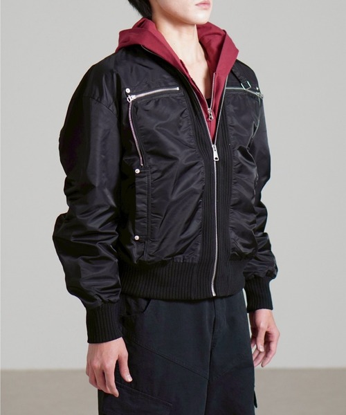 Chikashitsu +(チカシツプラス)の「【Chikashitsu +】light touch cropped hoodie / 【チカシツプラス】ライトタッチクロップドパーカー(パーカー・メンズ・ブラック/レッド/グレー・ONE SIZE)」の14枚目の写真