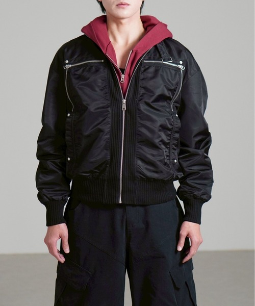 Chikashitsu +(チカシツプラス)の「【Chikashitsu +】light touch cropped hoodie / 【チカシツプラス】ライトタッチクロップドパーカー(パーカー・メンズ・ブラック/レッド/グレー・ONE SIZE)」の13枚目の写真