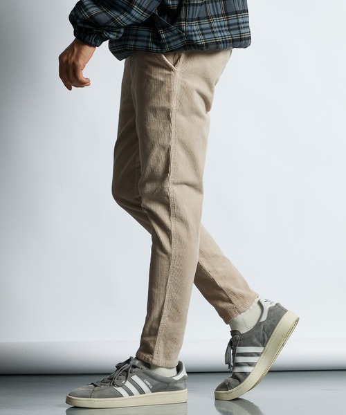 LANVIN en Bleu(ランバンオンブルー)の「ストレッチコーデュロイ スキニーパンツ(スラックス・メンズ・ライトグレー/ブラック/アイボリー・52/50/48/46)」の2枚目の写真