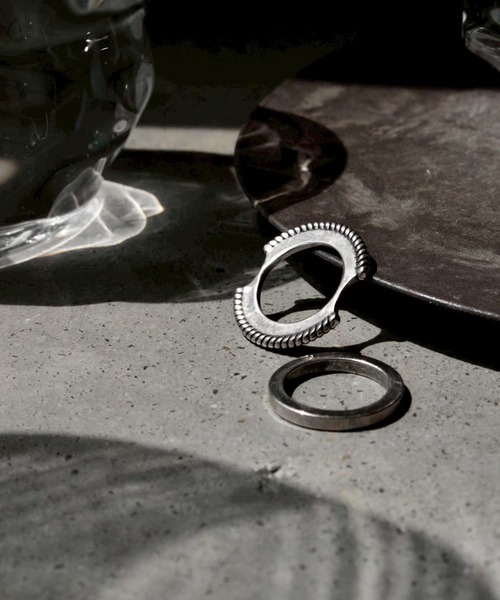 Soierie(ソワリー)の「ツイスト フープ リング (2Set) / Twist hoop ring (2set)(リング・レディース・シルバー・FREE)」の3枚目の写真
