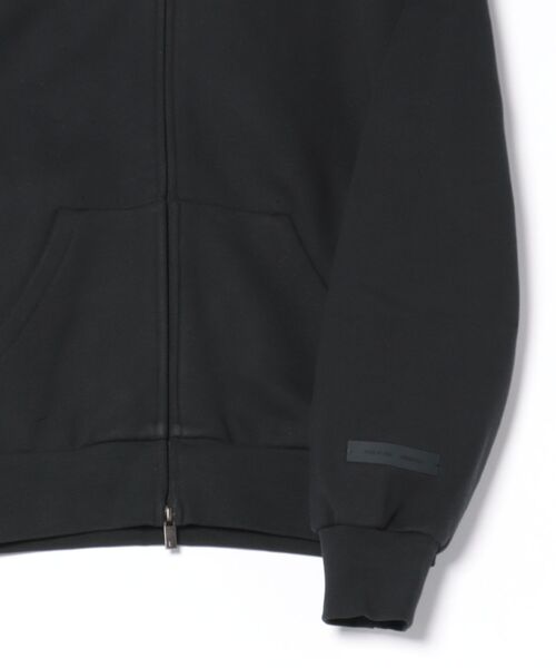 FOG ESSENTIALS(エフオージーエッセンシャルズ)の「CLASSIC FIT ZIP-UP HOODIE(パーカー・レディース・ブラック・X-SMALL/SMALL/MEDIUM)」の7枚目の写真