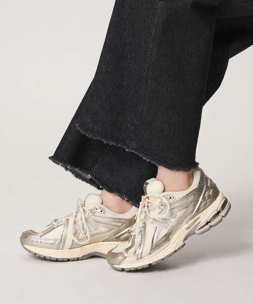 NEW BALANCE(ニューバランス)の「<New Balance> U1906RCN(スニーカー・レディース・その他1・24cm/25cm/24.5cm/22.5cm/23cm/25.5cm/23.5cm)」の2枚目の写真