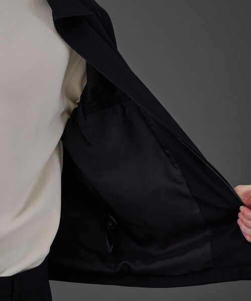 UNITED TOKYO(ユナイテッドトウキョウ)の「CLEAR WOOL ジップブルゾン(ブルゾン・メンズ・ブラック/グレイッシュベージュ・1/2)」の16枚目の写真