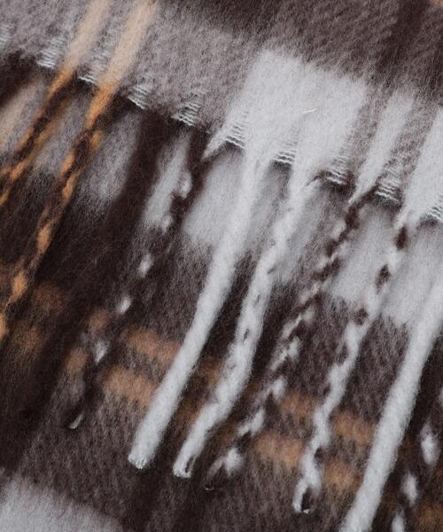 tk.TAKEO KIKUCHI(ティーケータケオキクチ)の「アソートボリュームシャギーマフラー(マフラー・メンズ・ブラウン系その他2/ベージュ系1/ブラック/ピンク/ブルー系1/ブラック系1/オフホワイト・00)」の16枚目の写真