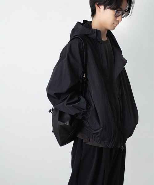 ATTACHMENT（アタッチメント）の「シンセティックレザー バケットバッグ / SYNTHETIC LEATHER BUCKET BAG（ショルダーバッグ・メンズ・ダークブラウン/ブラック/グレー・ONE SIZE）」の19枚目の写真