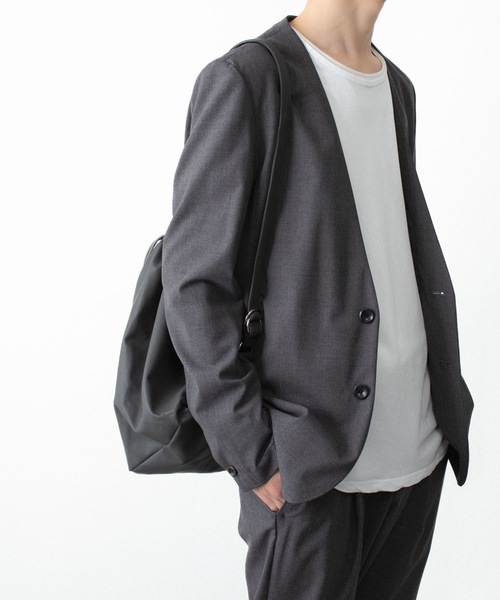 ATTACHMENT（アタッチメント）の「シンセティックレザー バケットバッグ / SYNTHETIC LEATHER BUCKET BAG（ショルダーバッグ・メンズ・ダークブラウン/ブラック/グレー・ONE SIZE）」の9枚目の写真