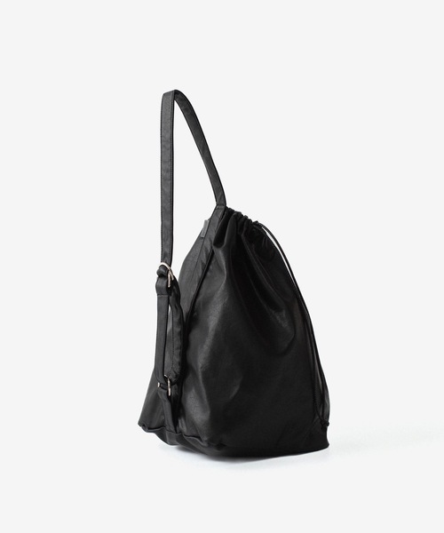 ATTACHMENT(アタッチメント)の「シンセティックレザー バケットバッグ / SYNTHETIC LEATHER BUCKET BAG(ショルダーバッグ・メンズ・ダークブラウン/ブラック/グレー・ONE SIZE)」の22枚目の写真