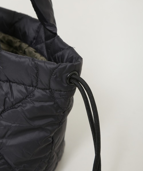 TAION（タイオン）の「TAION/ミリタリーソフトシェルダウントートバッグS（トートバッグ・レディース・オフホワイト/ブラック/ライトグリーン・FREE）」の6枚目の写真