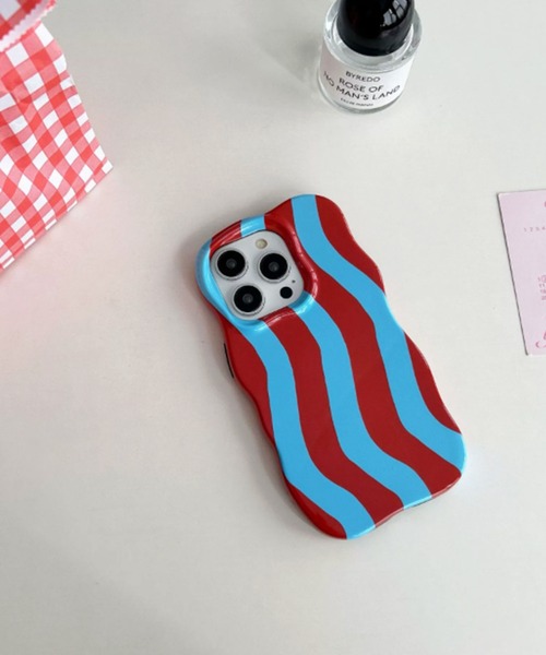 SANSeLF（サンセルフ）の「【SANSeLF】 ウェーブストライプiPhoneケース iPhoneカバー アイフォンケース sac25a021（スマホケース/カバー・レディース・レッド/ピンク/グリーン/ブルー・iPhone 17/iPhone 16/iPhone 15）」の8枚目の写真