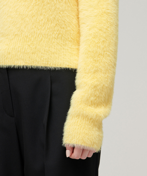 MUSINSA STANDARD WOMAN(ムシンサスタンダードウーマン)の「レディースファジークルーネックニット【イエロー】(ニット/セーター・レディース・その他・SMALL/MEDIUM/LARGE/X-SMALL)」の4枚目の写真