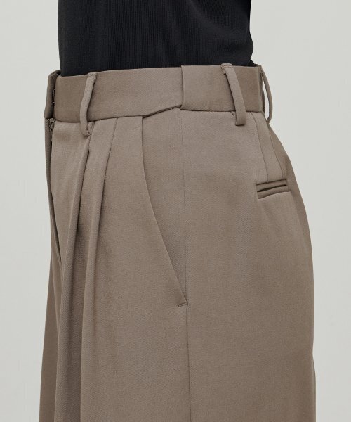 MUSINSA STANDARD WOMAN（ムシンサスタンダードウーマン）の「レディースワイドバミューダハーフスラックス[ダスティベージュ]（スラックス・レディース・その他・34/32/30/31/24/25/26/27/28/29）」の5枚目の写真