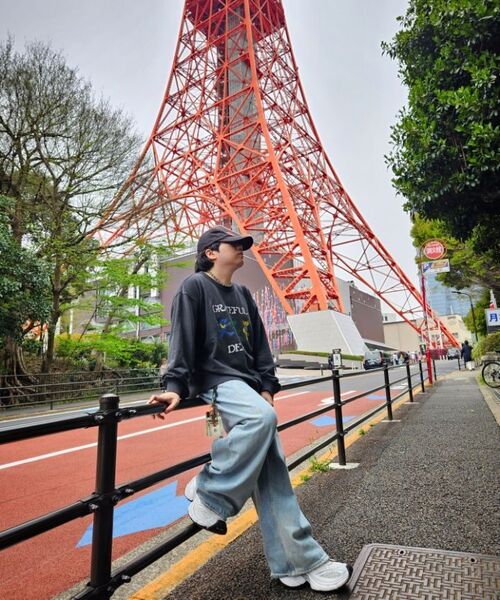 GLW(ジーエルダブリュ)の「イージーワイドデニムパンツヴィンテージライトブルー(デニムパンツ・レディース・その他・X-SMALL/XX-SMALL/LARGE/MEDIUM/SMALL/X-LARGE)」の18枚目の写真