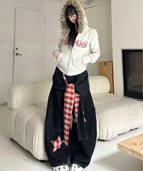 CANVAS+(キャンバスプラス)の「【CANVAS+】裏起毛フェイクファー×チェック柄ロゴパーカー(パーカー・レディース・グレー・M)」の11枚目の写真