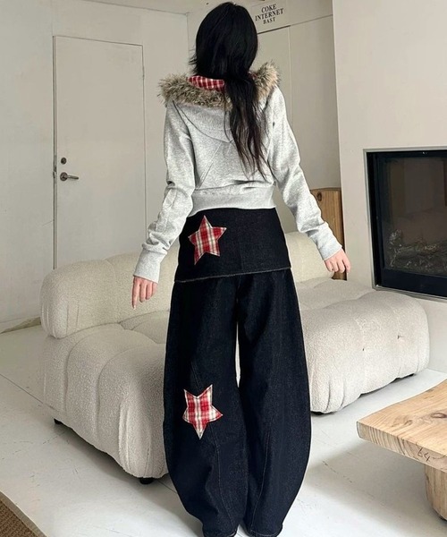 CANVAS+(キャンバスプラス)の「【CANVAS+】裏起毛フェイクファー×チェック柄ロゴパーカー(パーカー・レディース・グレー・M)」の13枚目の写真