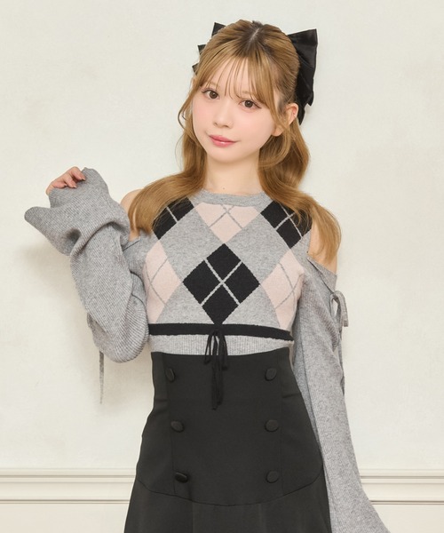 apres jour（アプレジュール）の「肩あきアーガイルニット（ニット/セーター・レディース・ホワイト系その他/ブラック系その他/グレー・X-LARGE/フリー）」の3枚目の写真