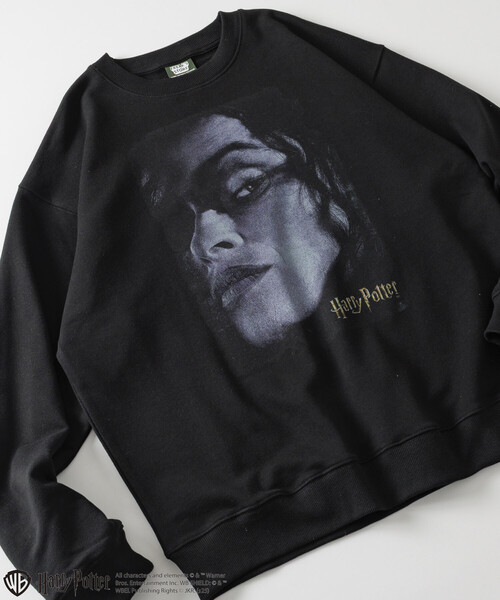 FREAK'S STORE(フリークスストア)の「Harry Potter/ハリー・ポッター ベラトリックス クルーネックスウェット(スウェット・メンズ・ライトグレー/ブラック・MEDIUM/LARGE)」の4枚目の写真