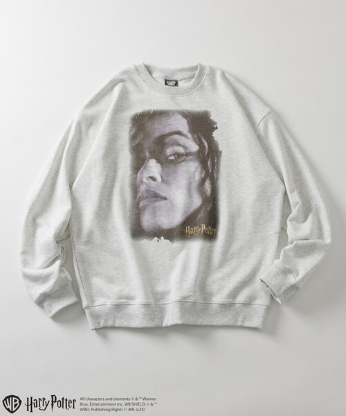 FREAK'S STORE(フリークスストア)の「Harry Potter/ハリー・ポッター ベラトリックス クルーネックスウェット(スウェット・メンズ・ライトグレー/ブラック・MEDIUM/LARGE)」の13枚目の写真