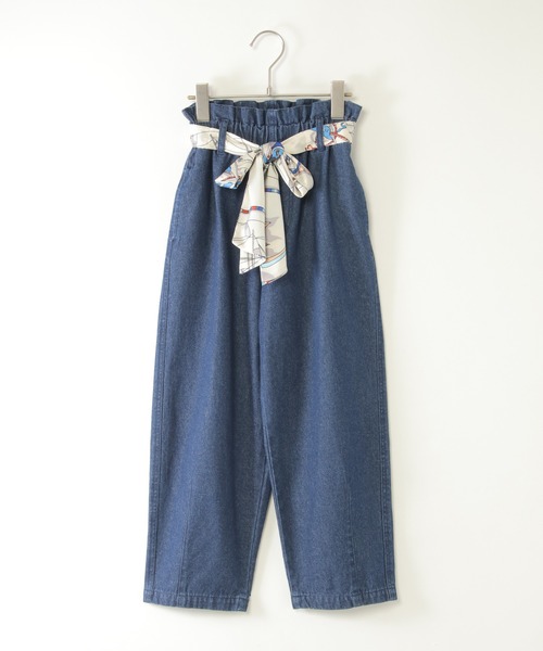 ikka(イッカ)の「スカーフベルト付きバレルデニムパンツ(デニムパンツ・キッズ・ブルー/ネイビー・130/140/150/160)」の2枚目の写真