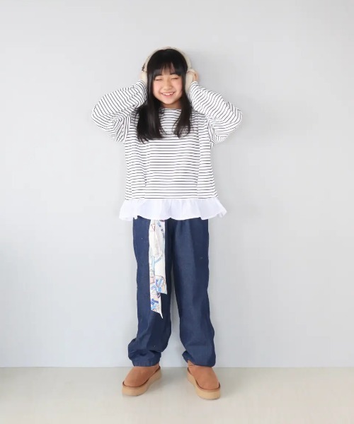 ikka(イッカ)の「スカーフベルト付きバレルデニムパンツ(デニムパンツ・キッズ・ブルー/ネイビー・130/140/150/160)」の6枚目の写真