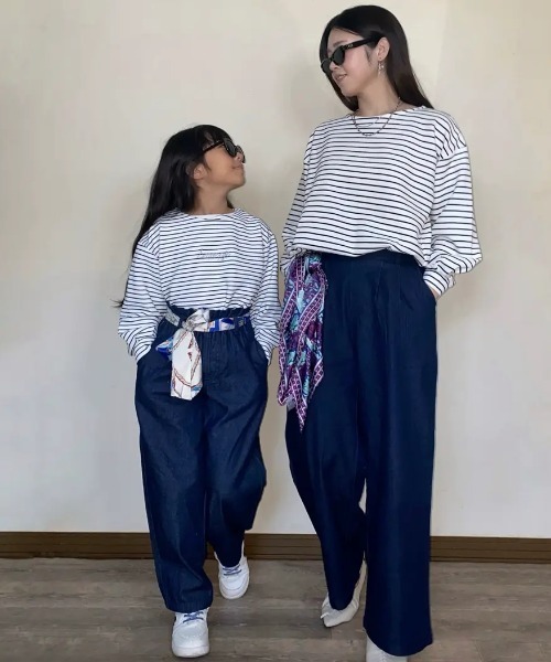 ikka(イッカ)の「スカーフベルト付きバレルデニムパンツ(デニムパンツ・キッズ・ブルー/ネイビー・130/140/150/160)」の12枚目の写真