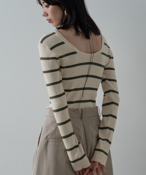 GALLEST（ギャレスト）の「バックオープンボーダーリブニット（ニット/セーター・レディース・アイボリー系2/グレー系2/ブラウン系その他3・38）」の10枚目の写真