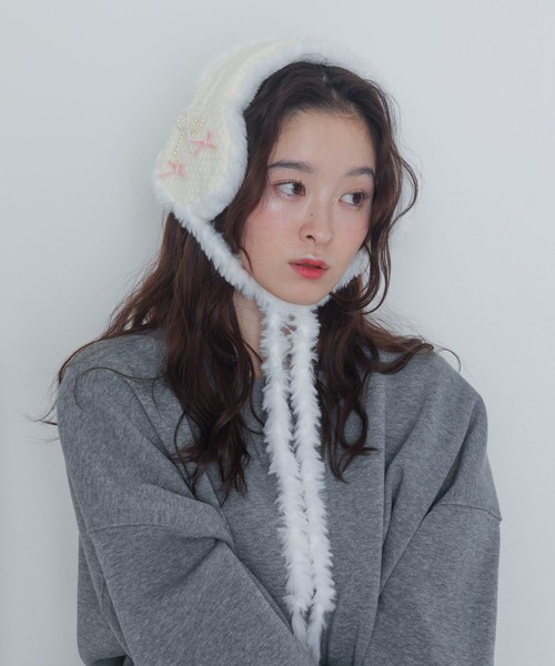 WEGO（ウィゴー）の「WEGO/リボンモチーフニットイヤーマフ（イヤーマフ・レディース・ライトピンク/オフホワイト/ベージュ・FREE）」の2枚目の写真